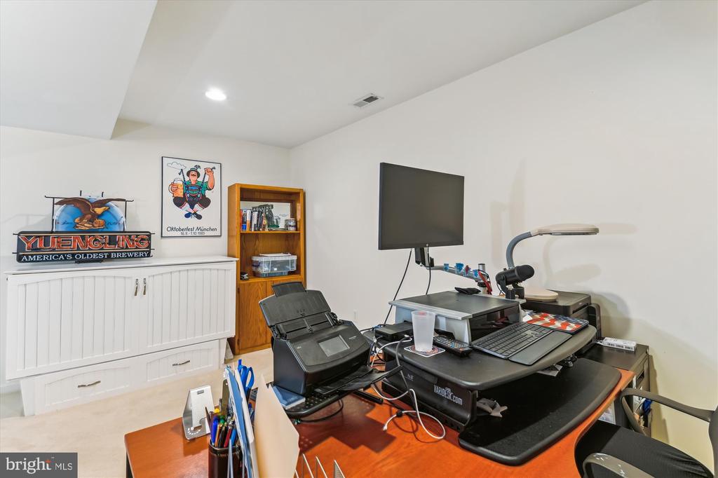 1108 Hull Dr
