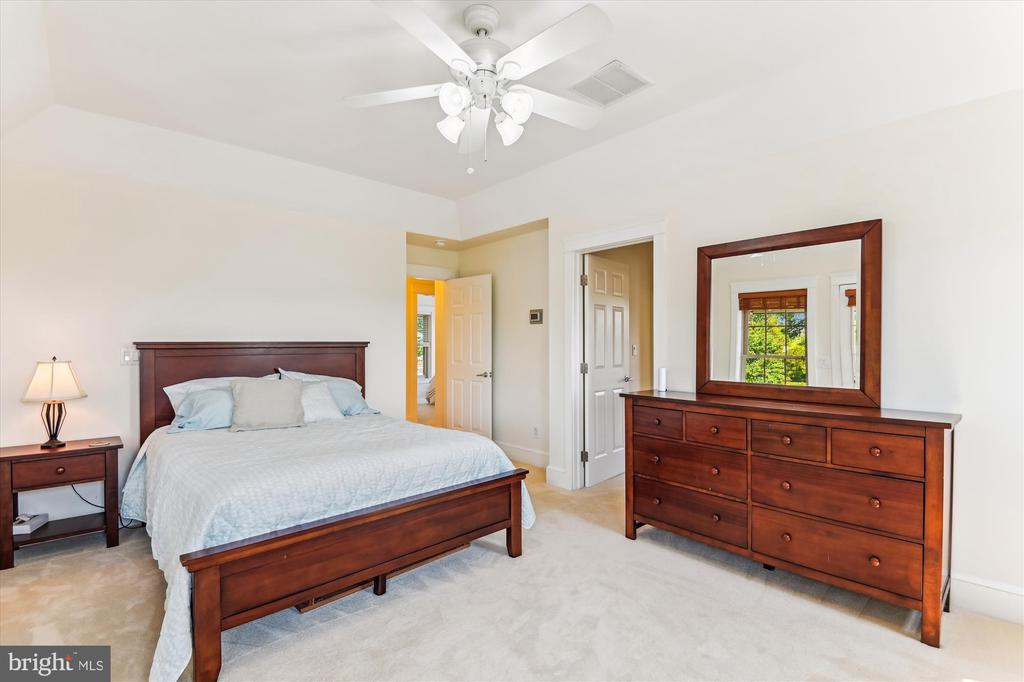 1108 Hull Dr