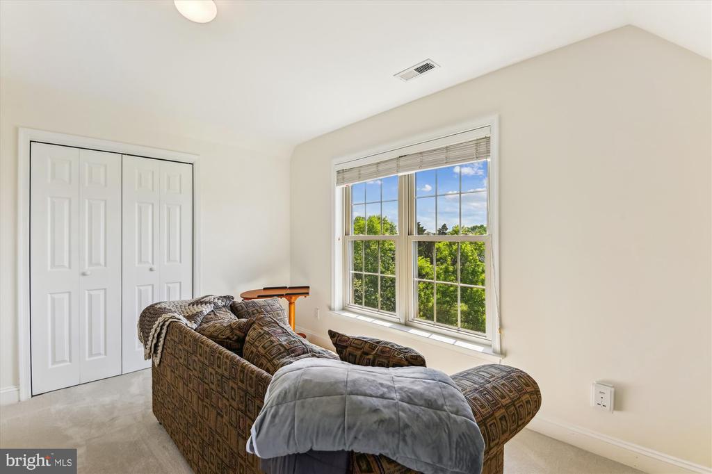 1108 Hull Dr