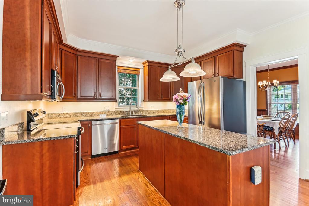 1108 Hull Dr