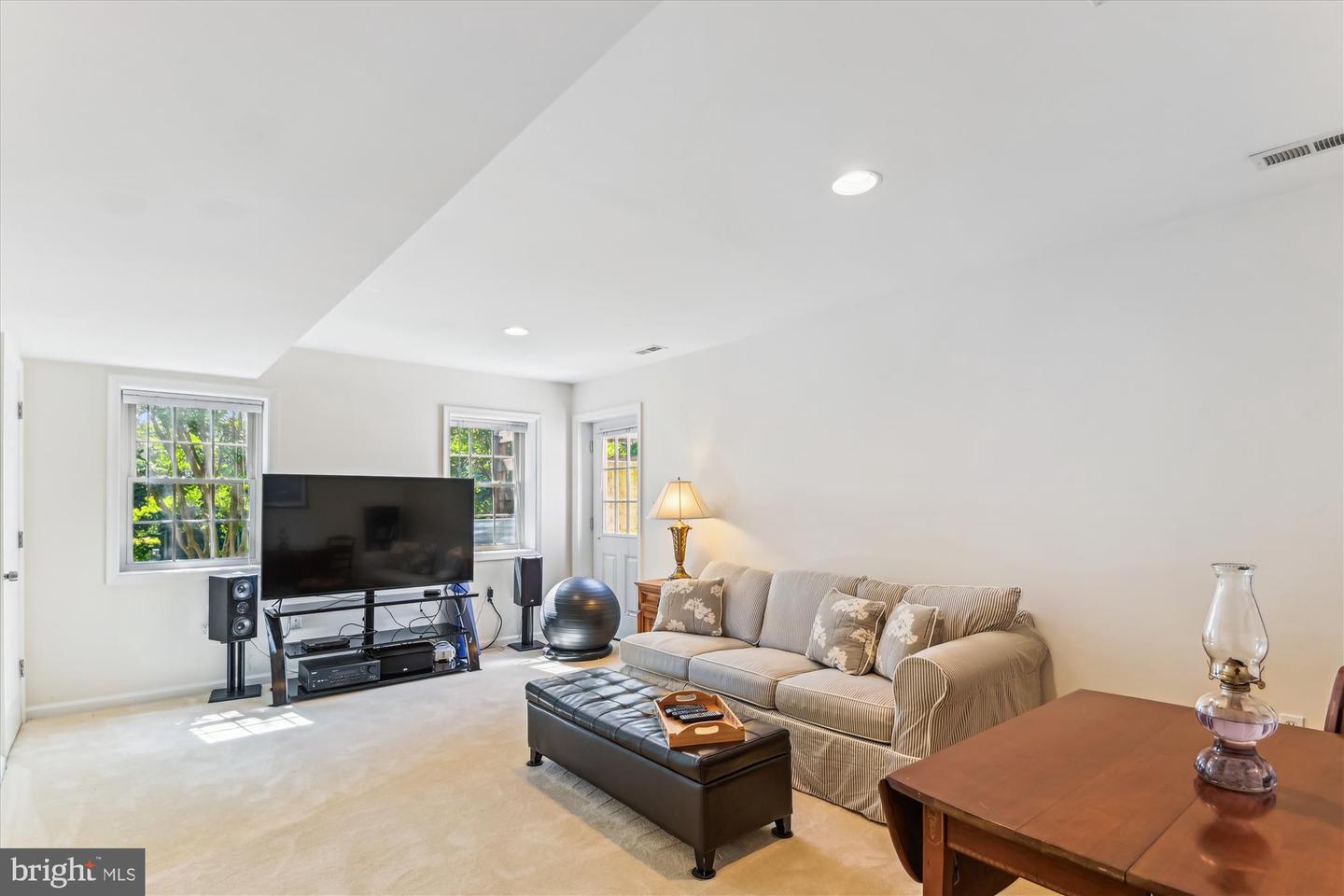 1108 Hull Dr