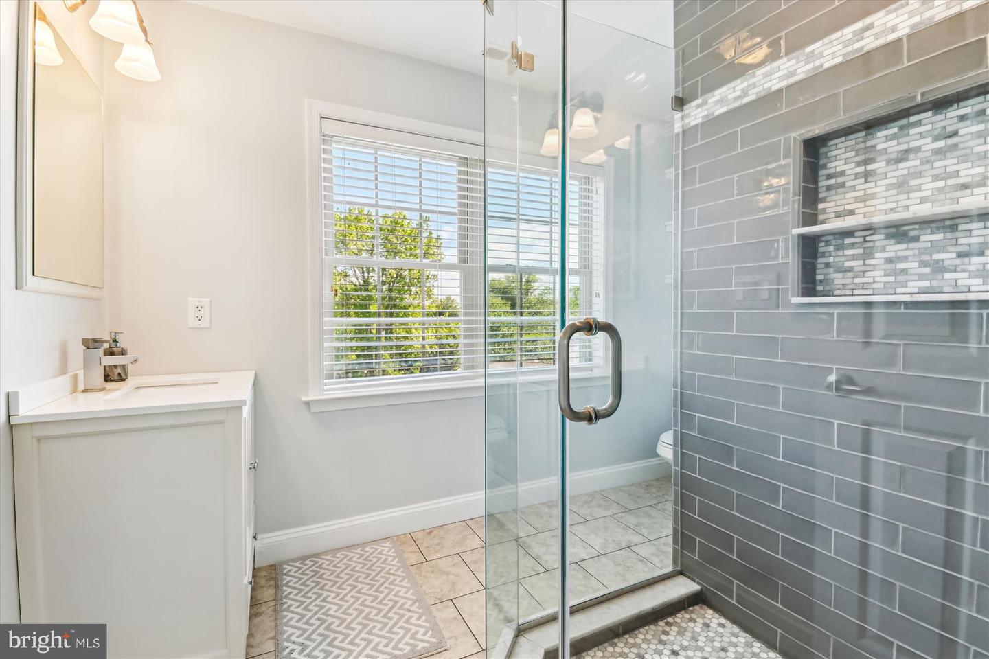 1108 Hull Dr