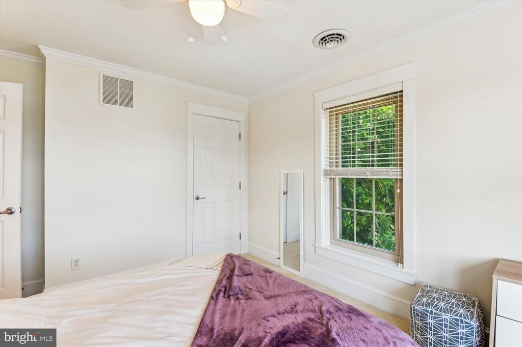 1108 Hull Dr