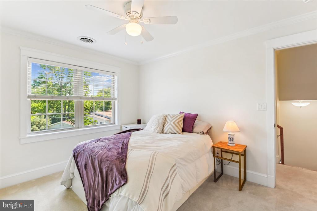 1108 Hull Dr