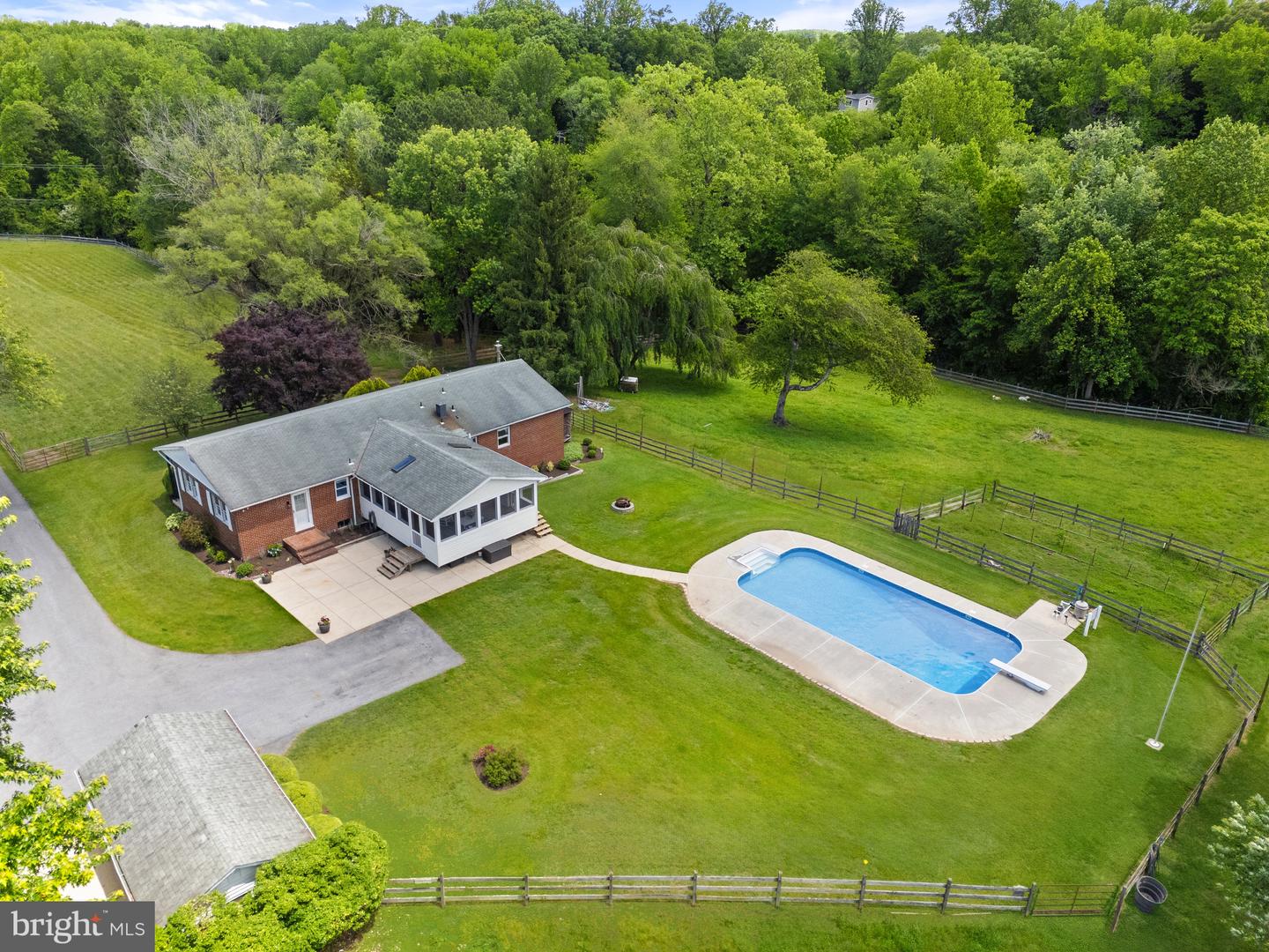 965 Mount Airy Rd
