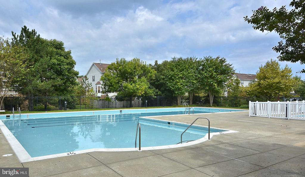 311 HAMLET CIRCLE