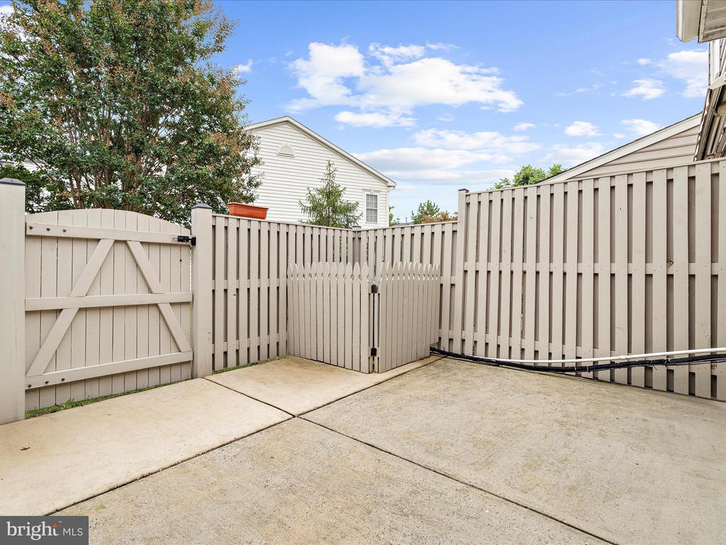 311 HAMLET CIRCLE