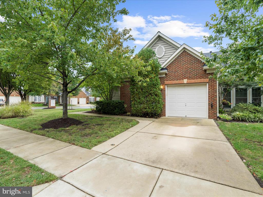 311 HAMLET CIRCLE