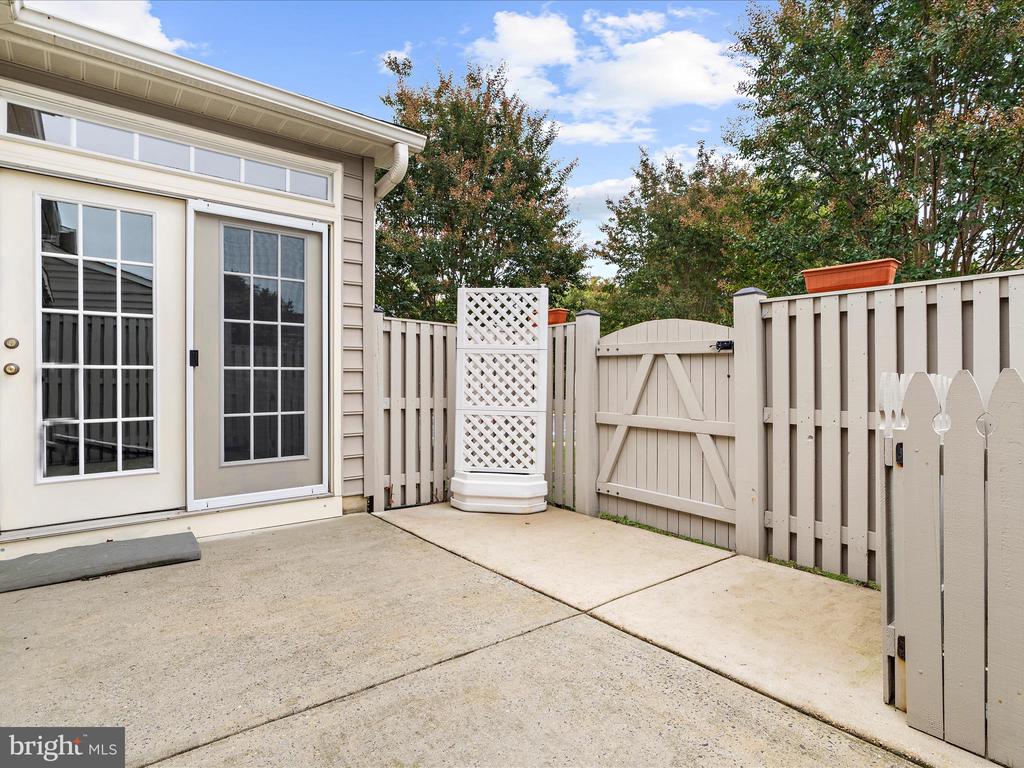 311 HAMLET CIRCLE