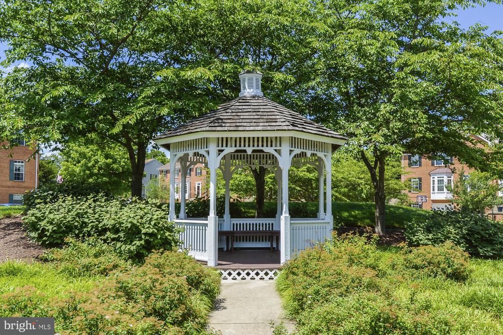 311 HAMLET CIRCLE