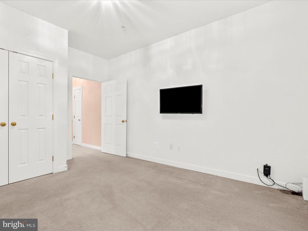 311 HAMLET CIRCLE