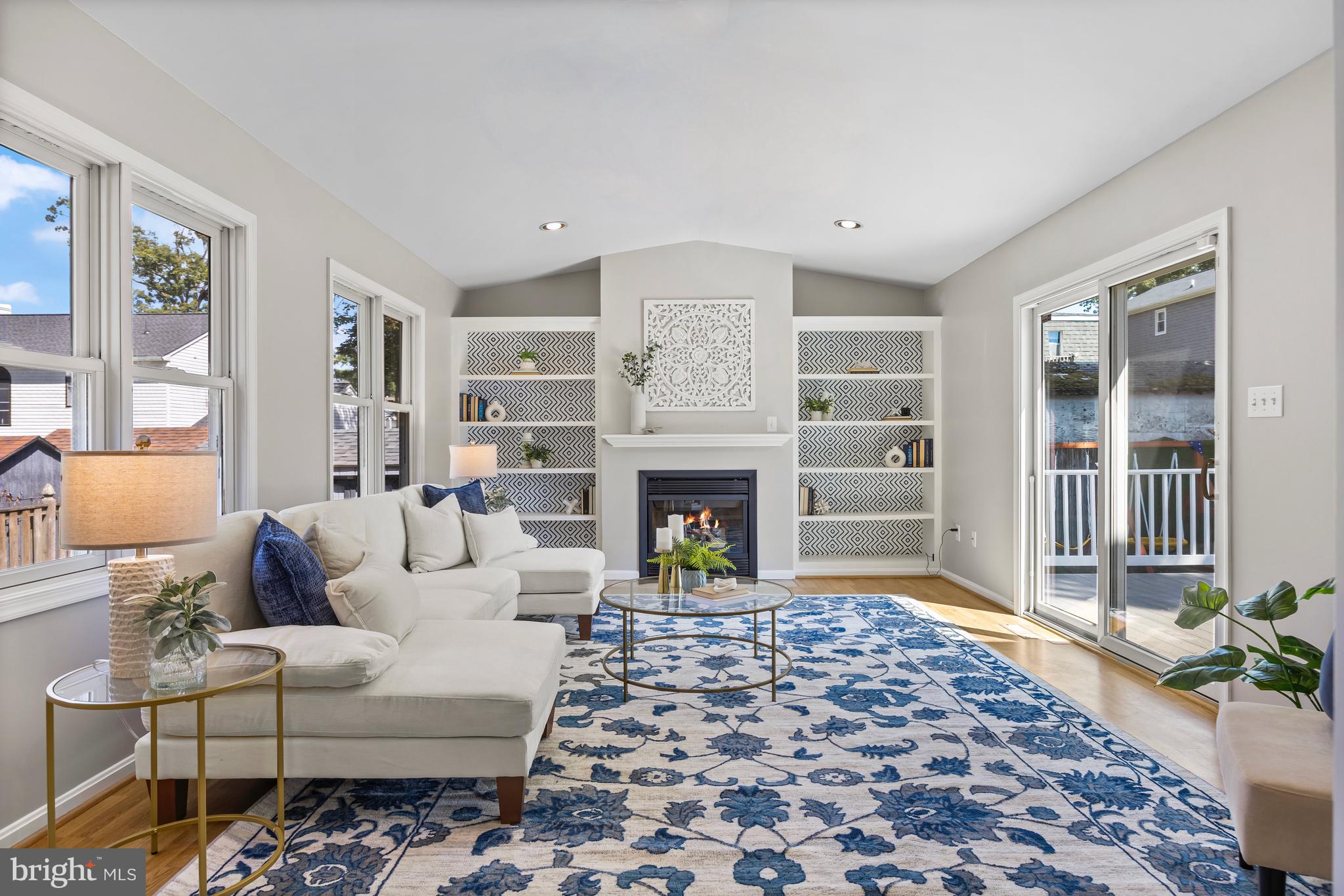 2107 SHORE DRIVE