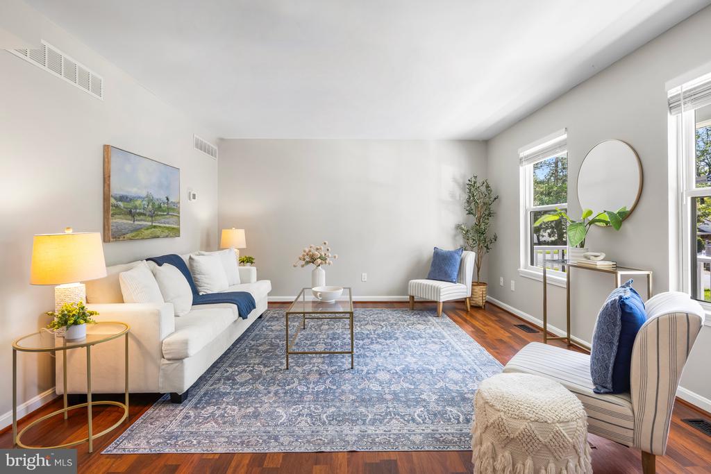 2107 SHORE DRIVE
