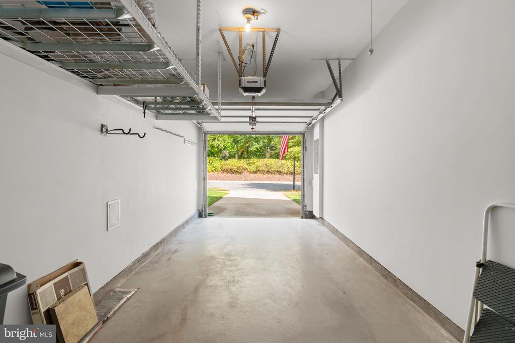 344 COLONY POINT PLACE