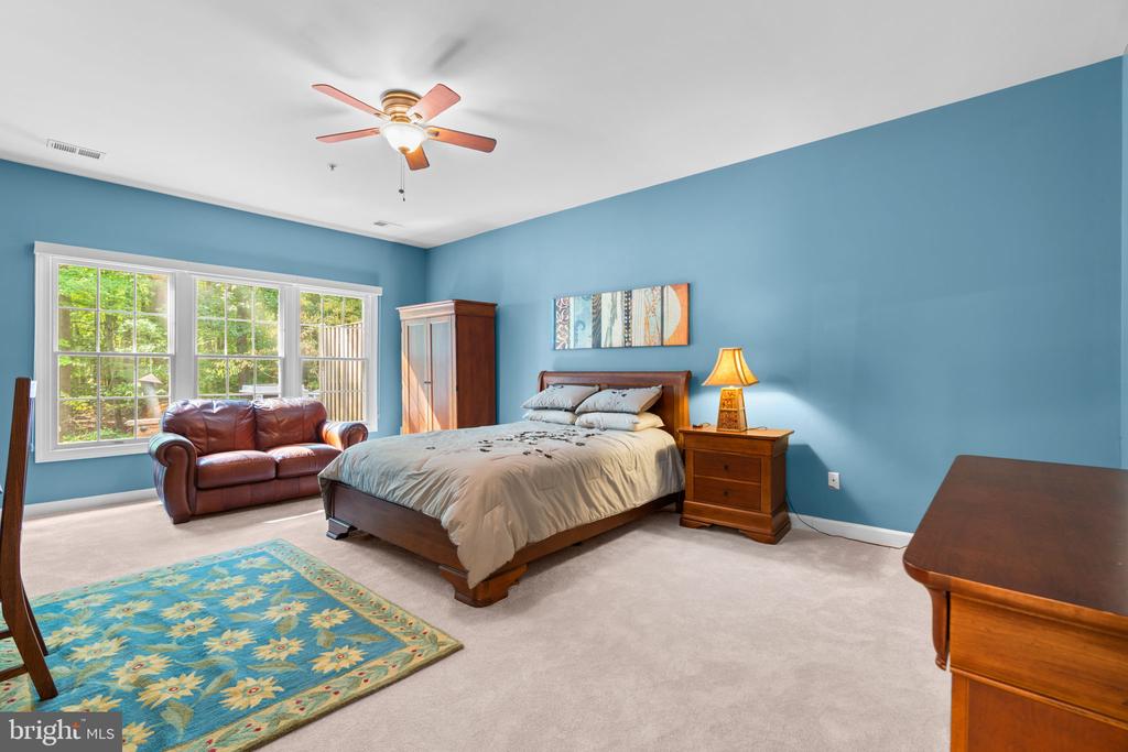 344 COLONY POINT PLACE