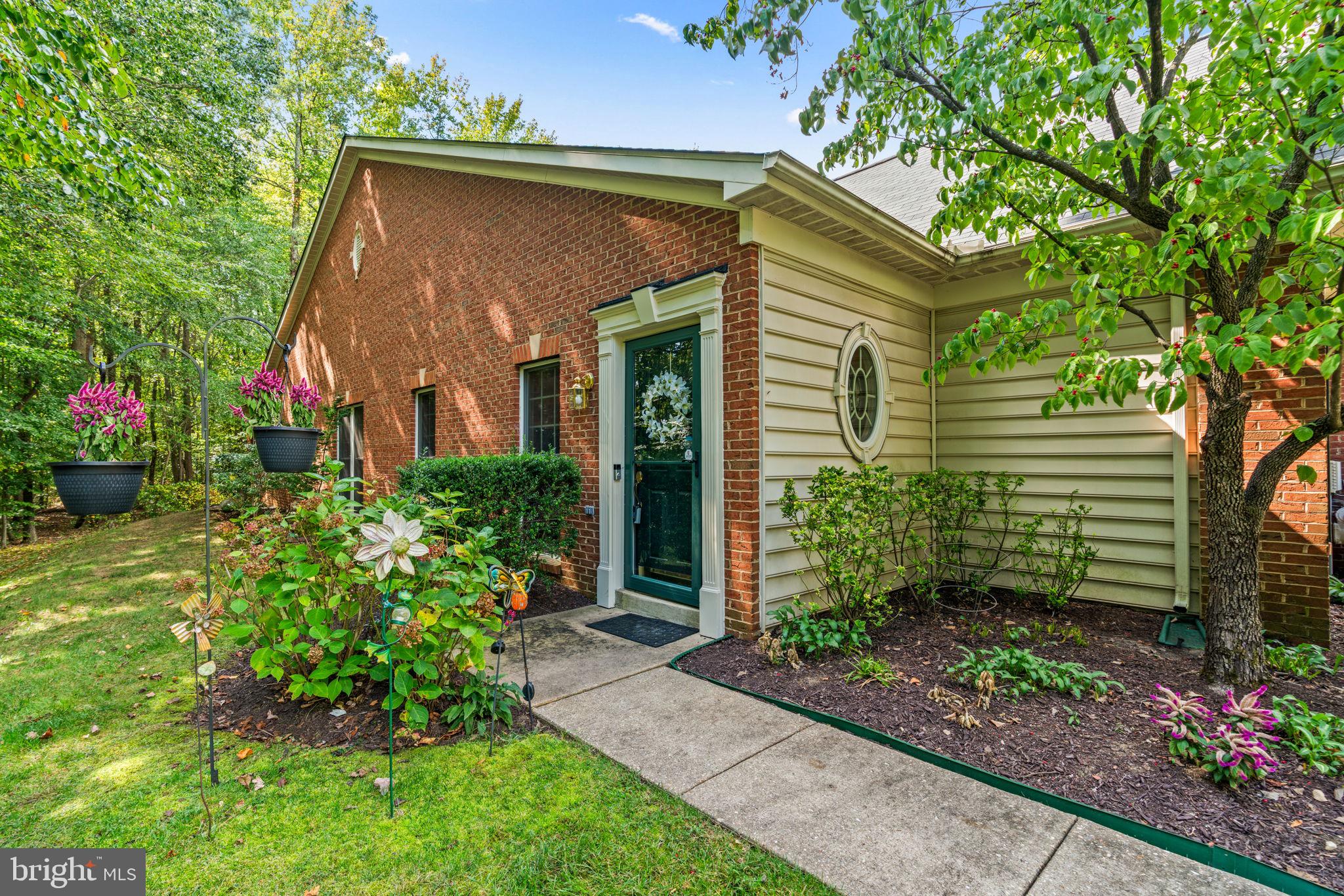 344 COLONY POINT PLACE