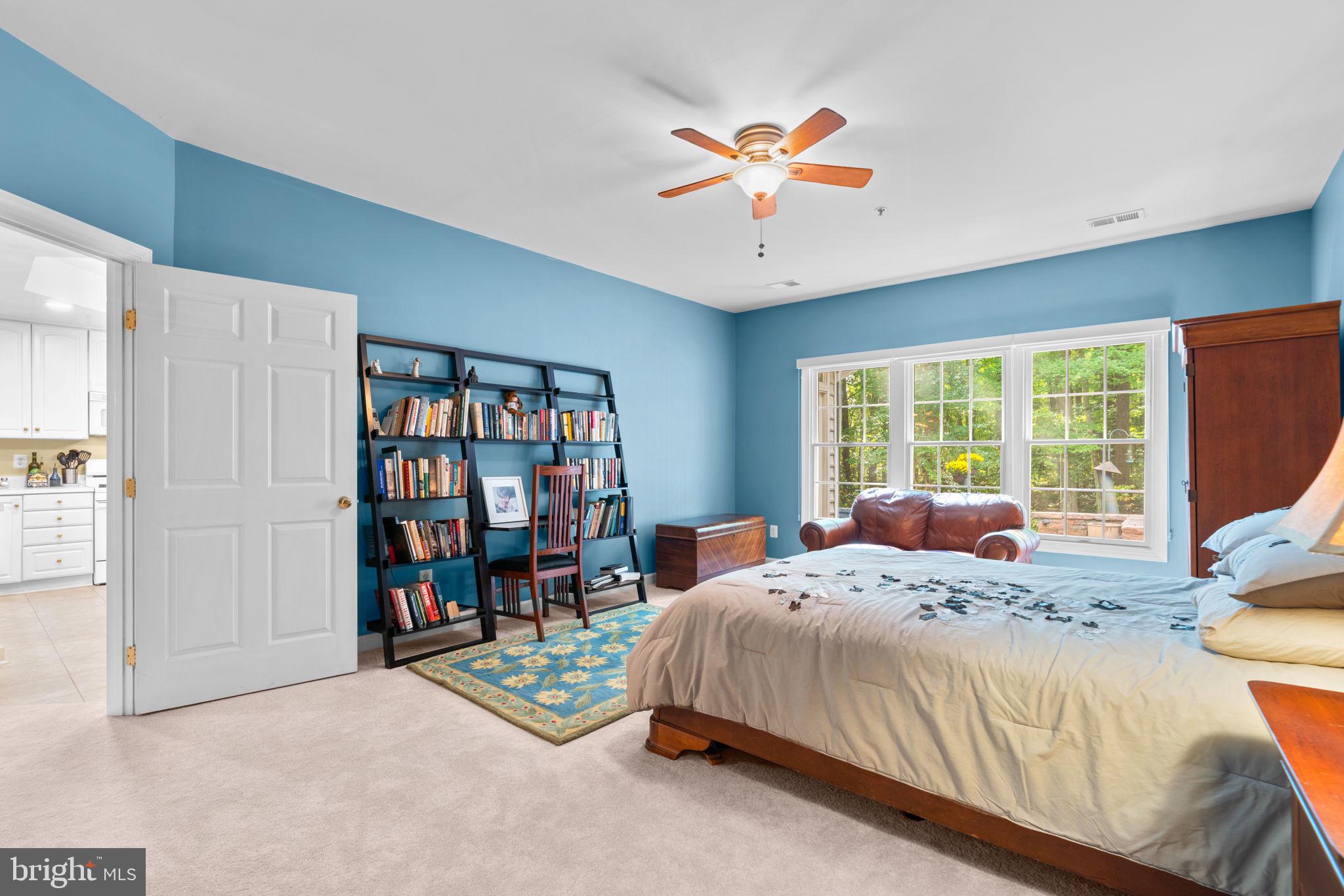 344 COLONY POINT PLACE