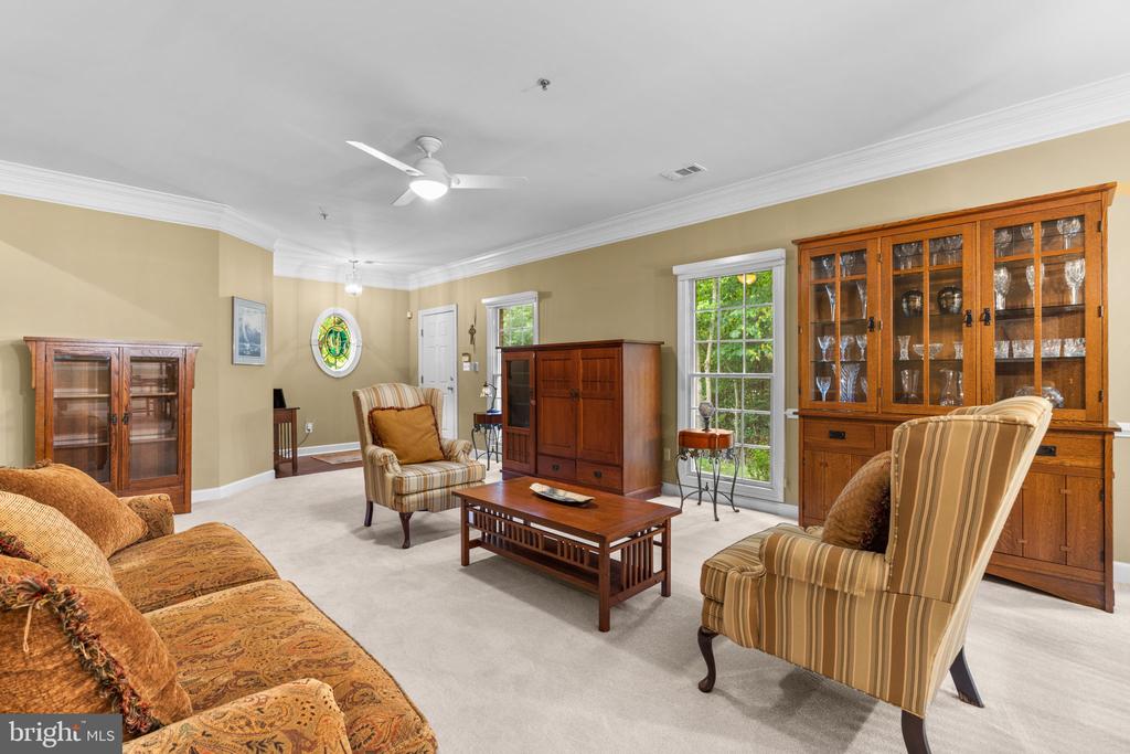 344 COLONY POINT PLACE