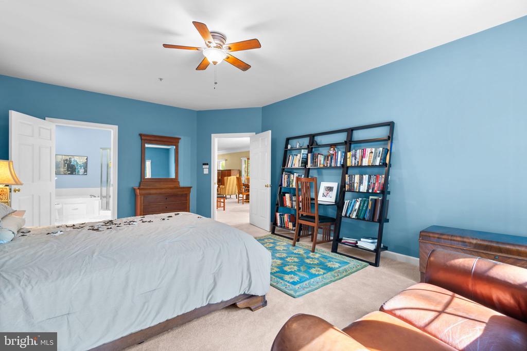 344 COLONY POINT PLACE
