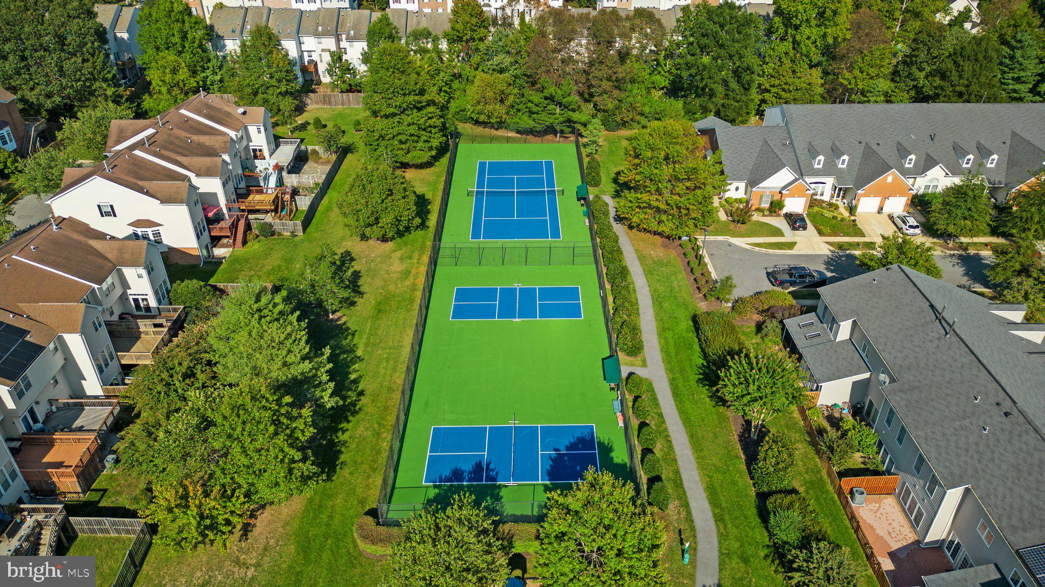 344 COLONY POINT PLACE