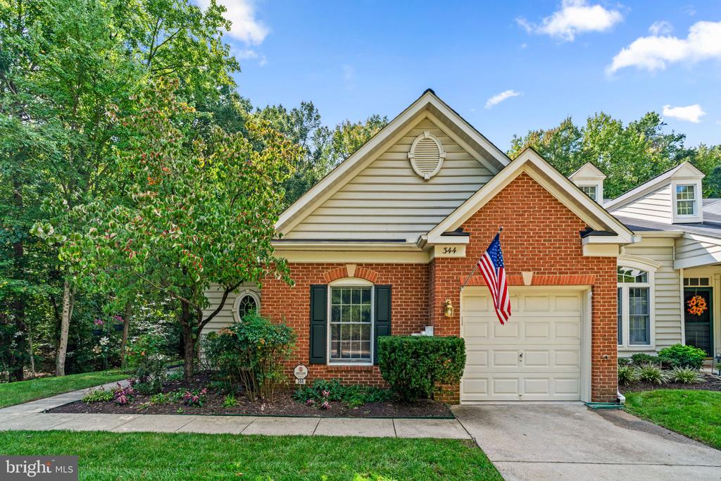 344 COLONY POINT PLACE