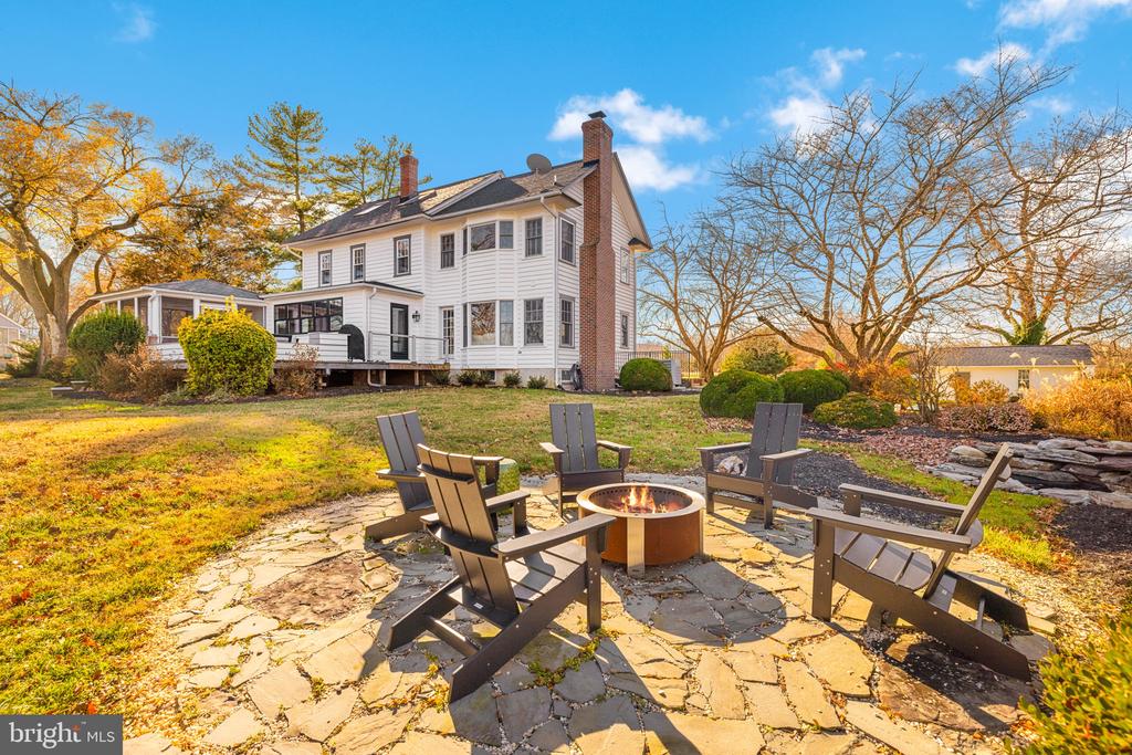 1138 MAYO ROAD