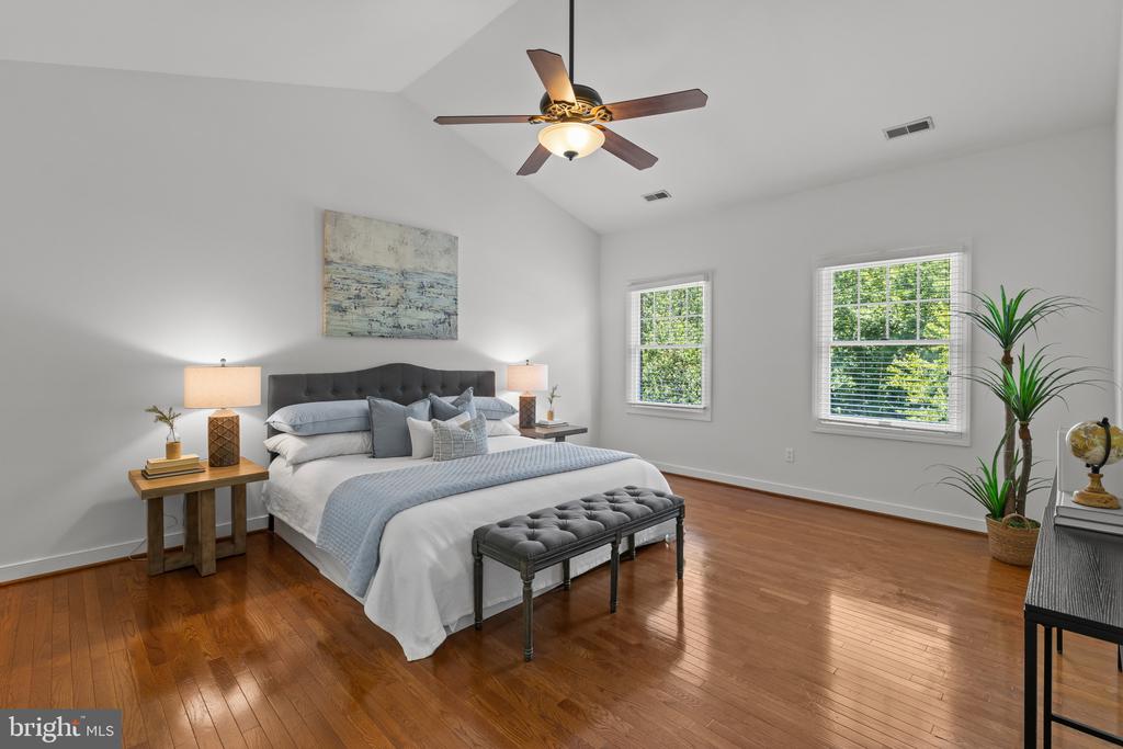 3537 RUSSELL THOMAS LANE