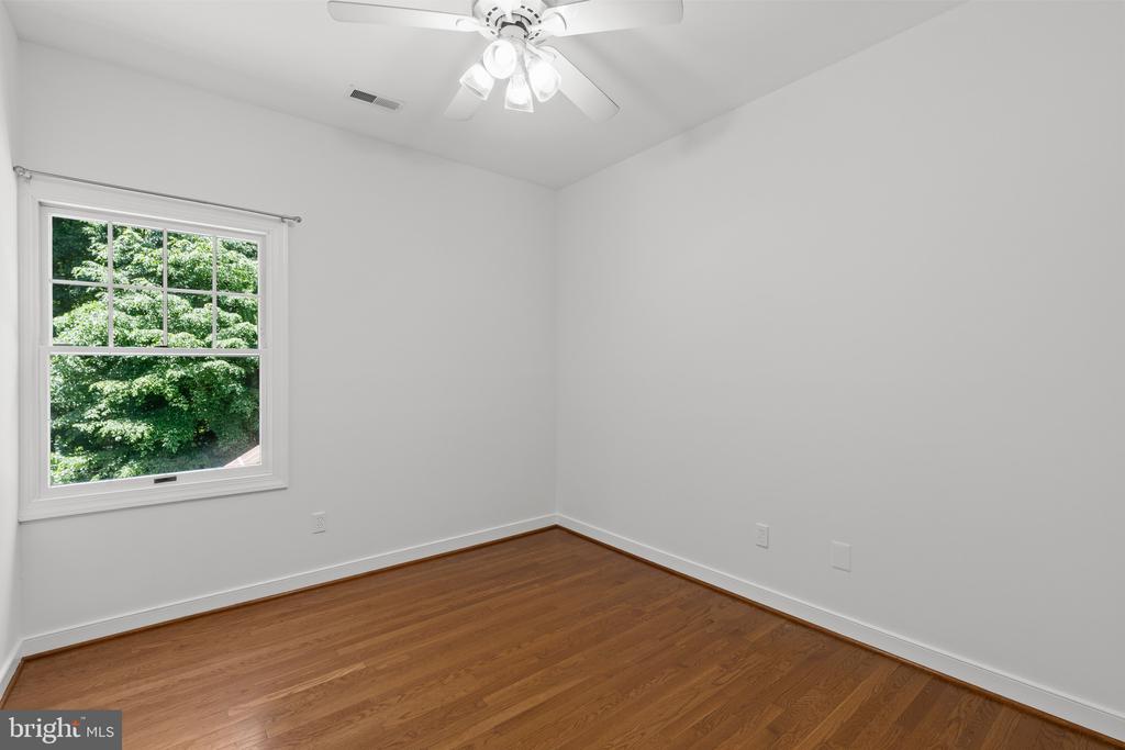 3537 RUSSELL THOMAS LANE