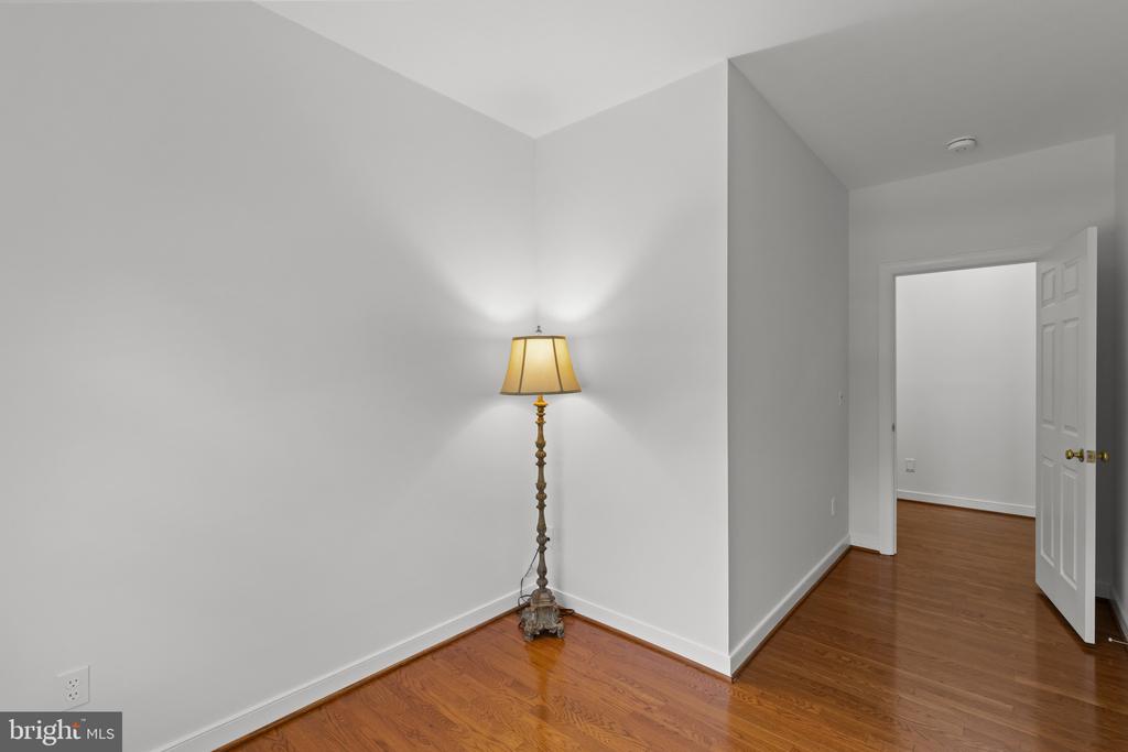 3537 RUSSELL THOMAS LANE