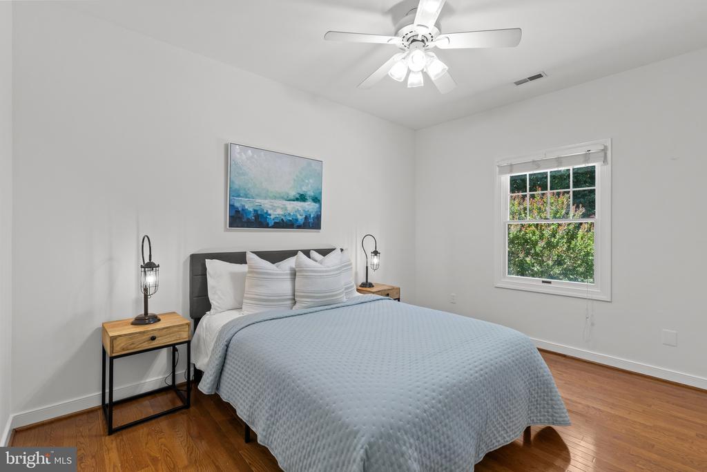 3537 RUSSELL THOMAS LANE