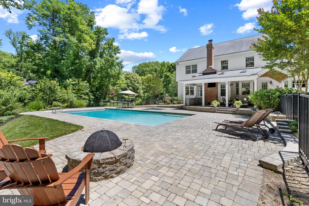 3537 RUSSELL THOMAS LANE
