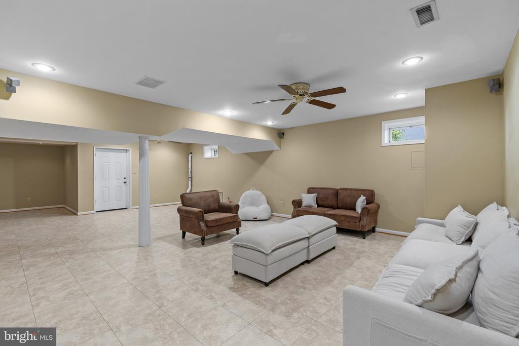 3537 RUSSELL THOMAS LANE