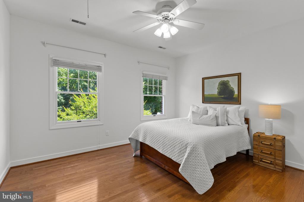 3537 RUSSELL THOMAS LANE