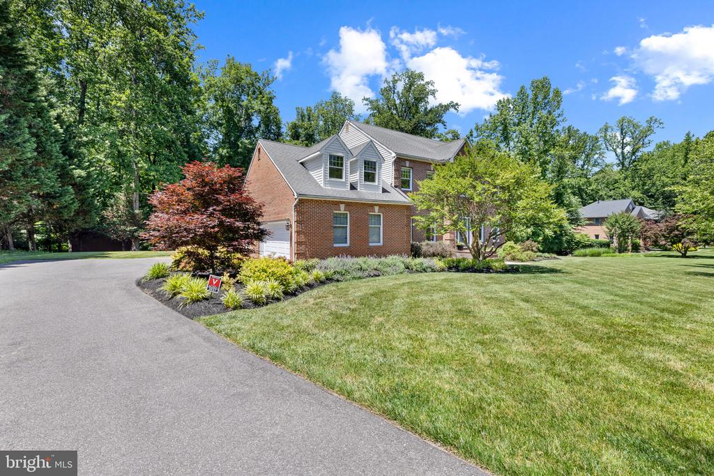 3537 RUSSELL THOMAS LANE