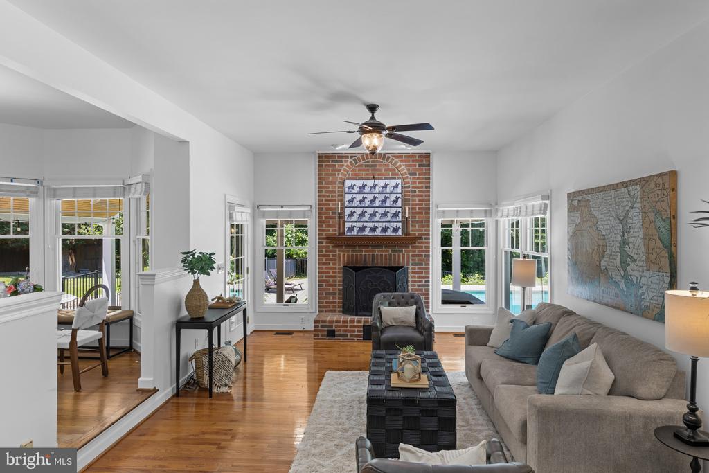 3537 RUSSELL THOMAS LANE