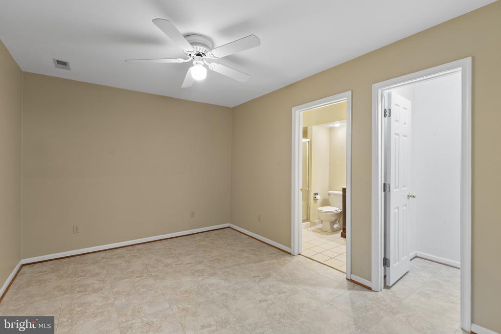 3537 RUSSELL THOMAS LANE