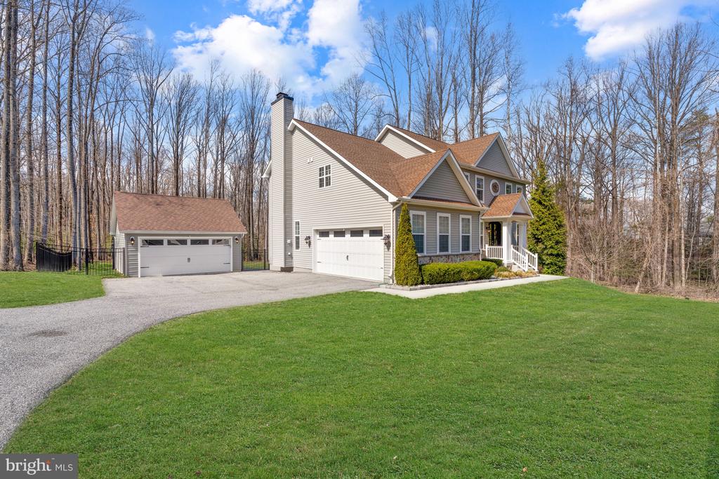 704 ROANE HOLLOW LANE