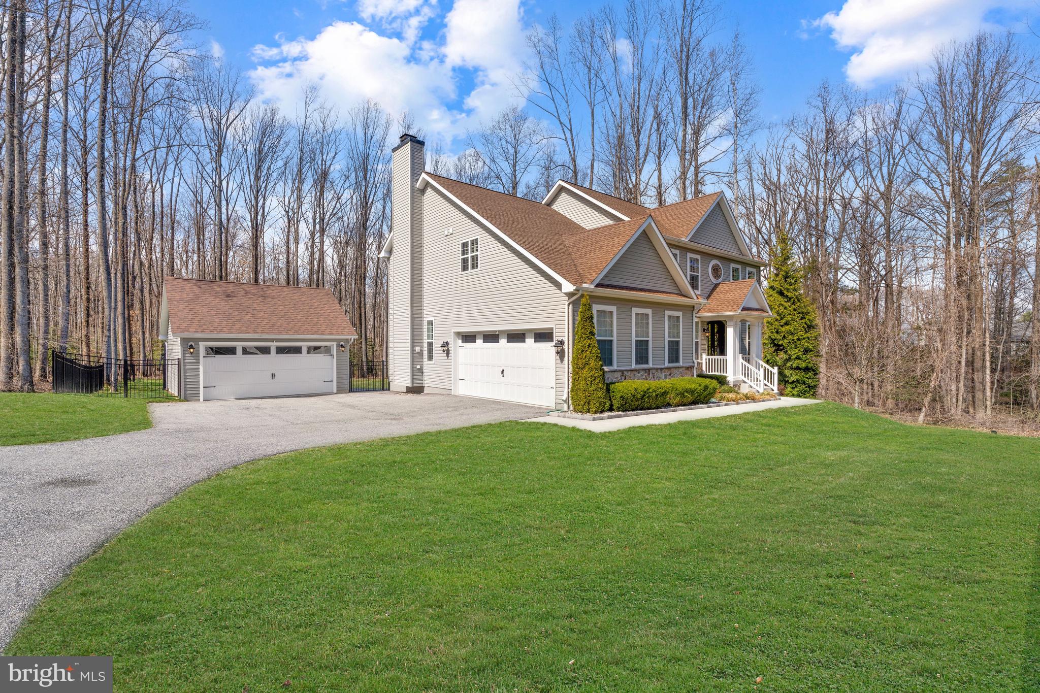 704 ROANE HOLLOW LANE