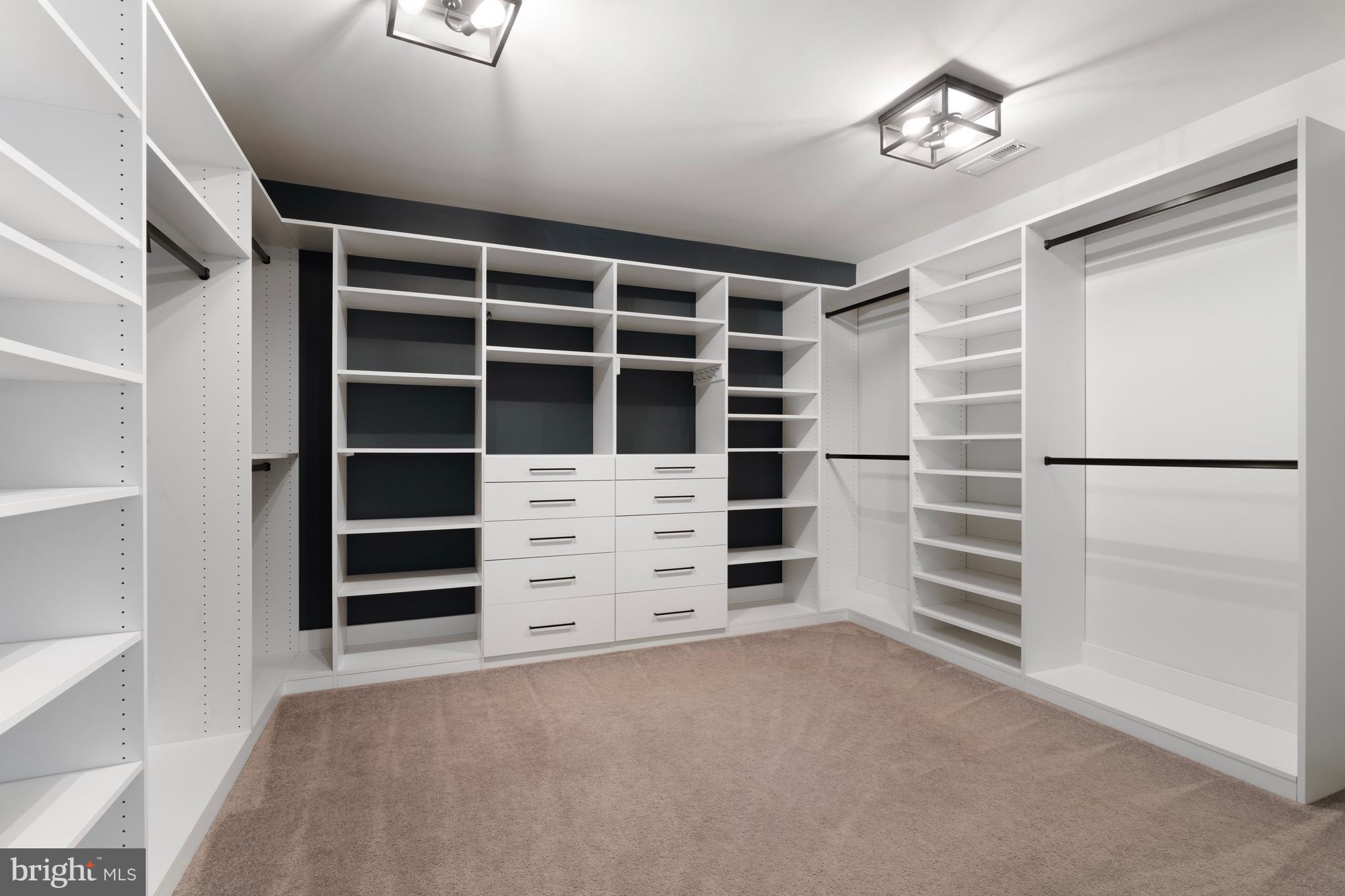 704 ROANE HOLLOW LANE