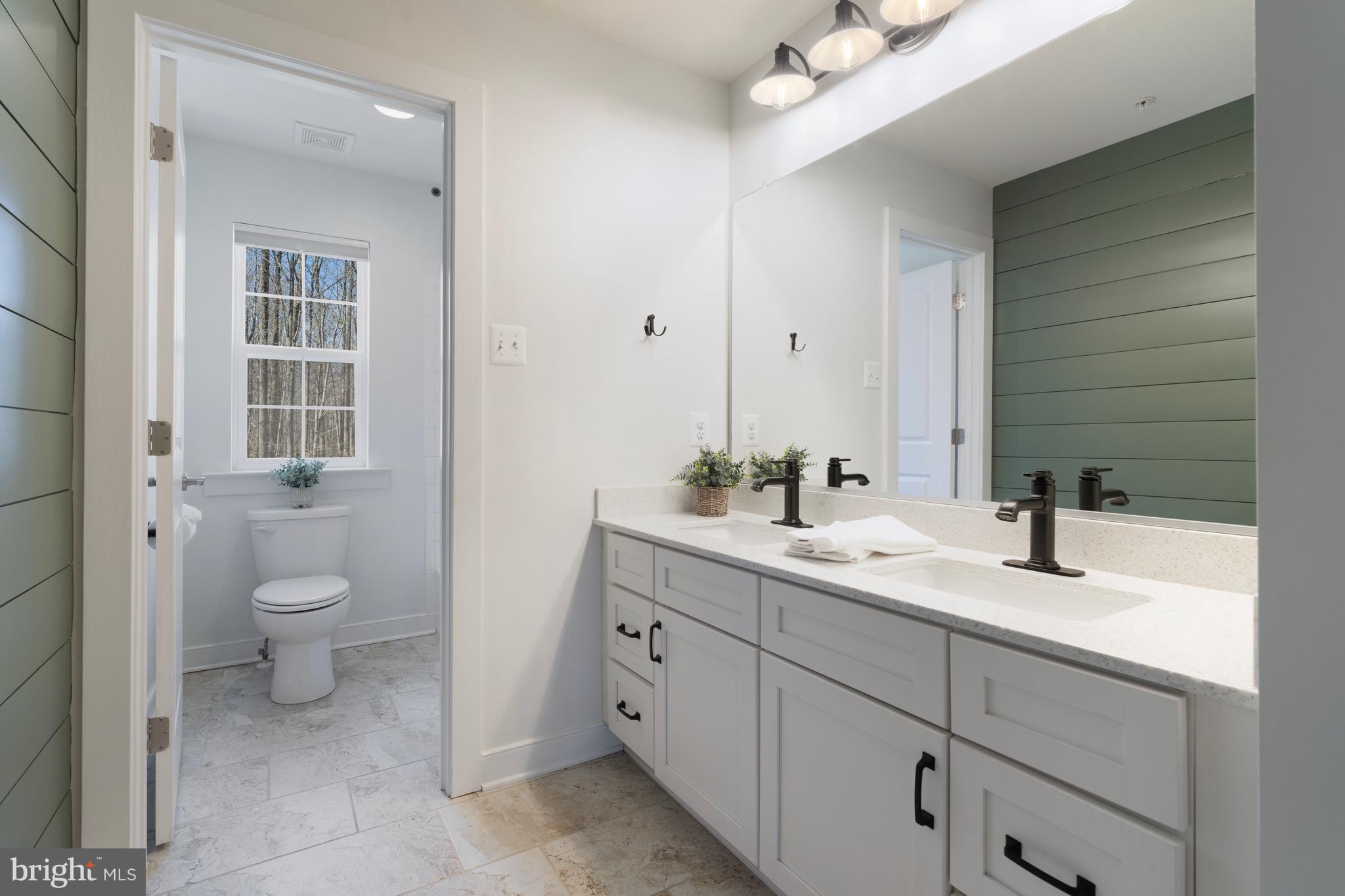 704 ROANE HOLLOW LANE