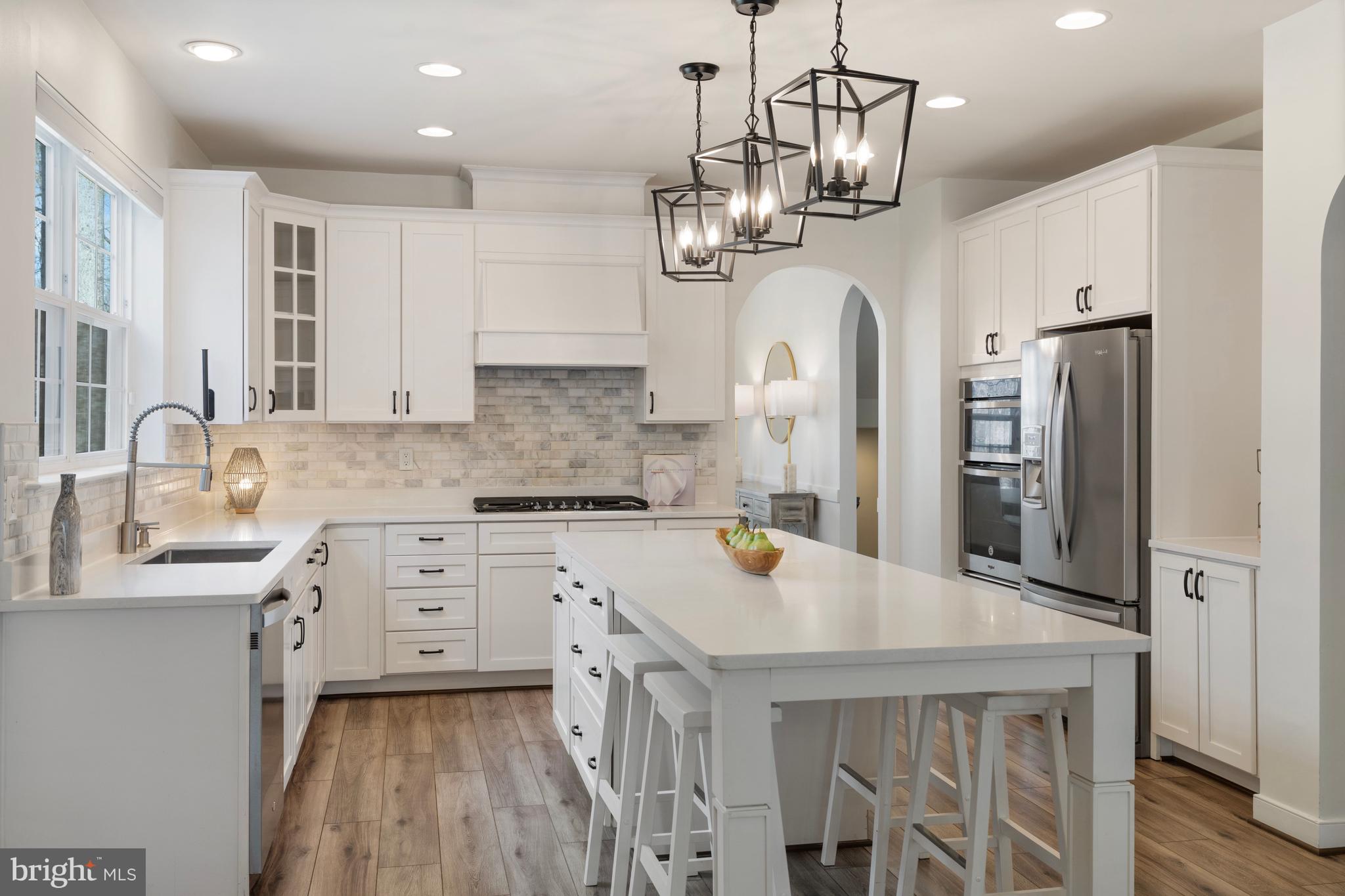 704 ROANE HOLLOW LANE