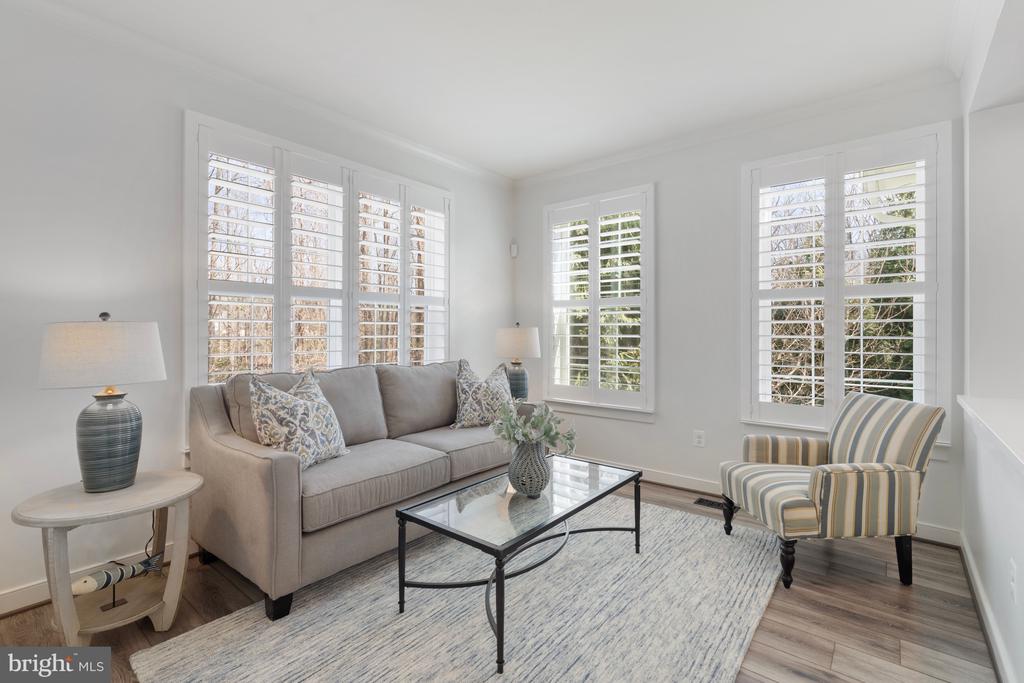 704 ROANE HOLLOW LANE