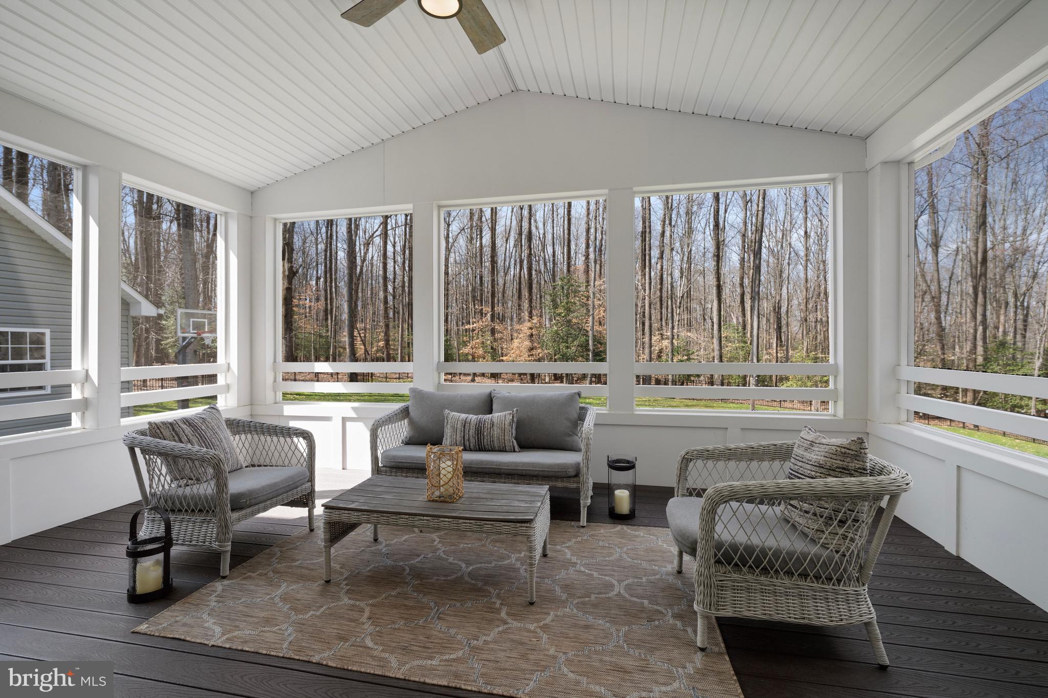 704 ROANE HOLLOW LANE