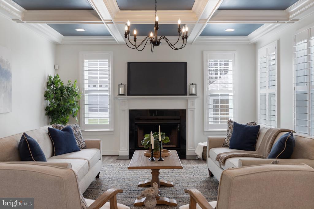 704 ROANE HOLLOW LANE