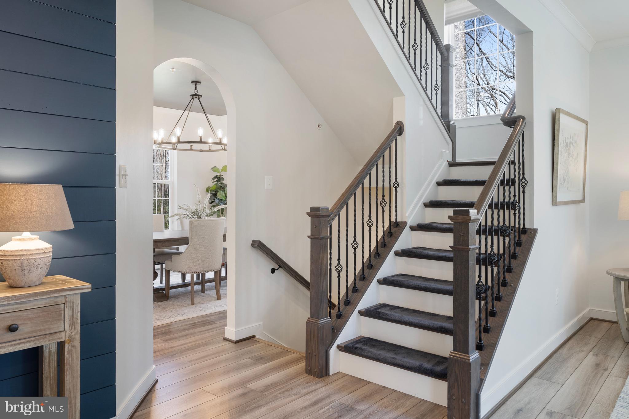 704 ROANE HOLLOW LANE