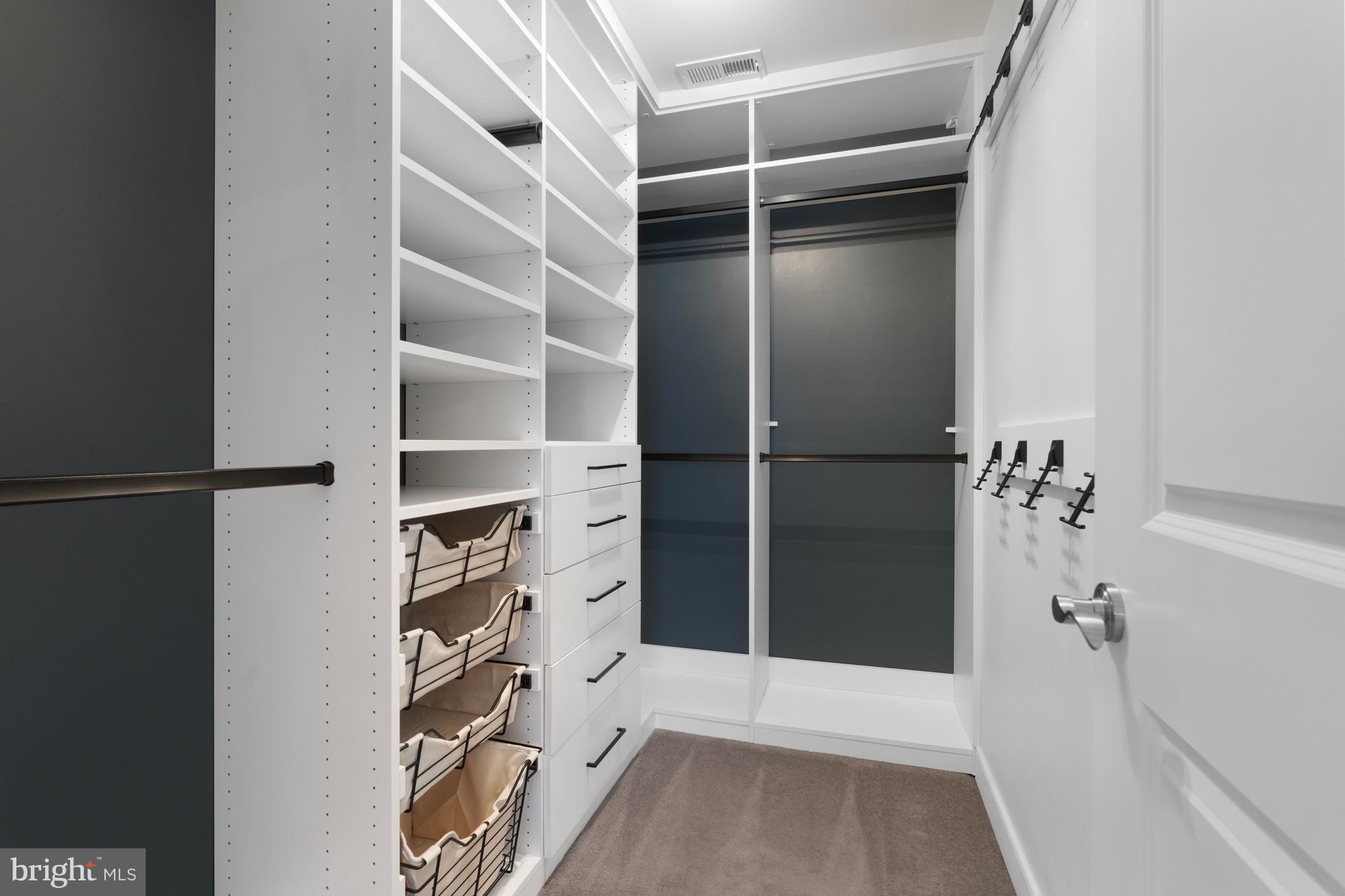 704 ROANE HOLLOW LANE