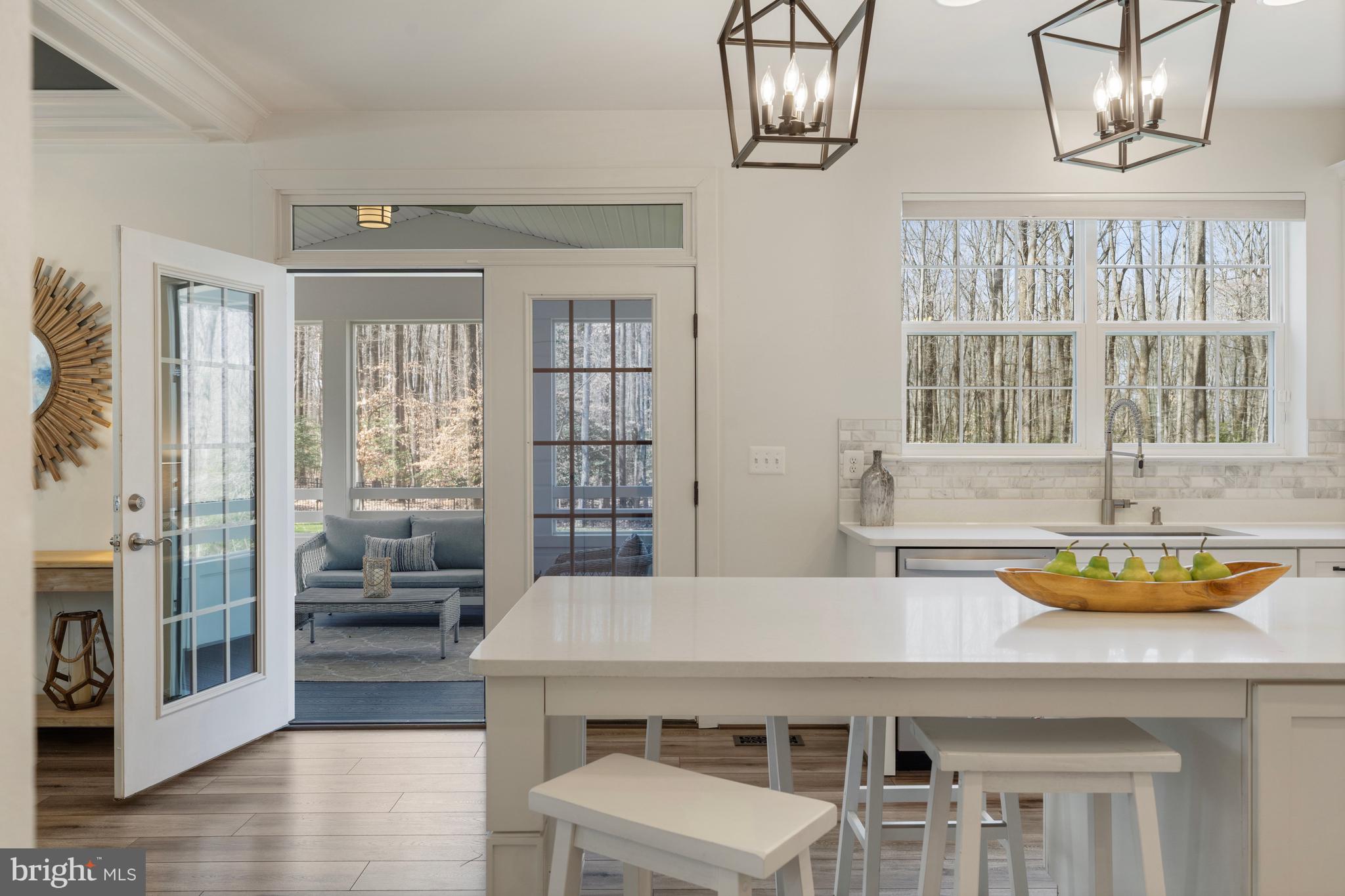 704 ROANE HOLLOW LANE