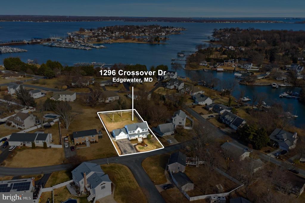 1296 CROSSOVER DRIVE