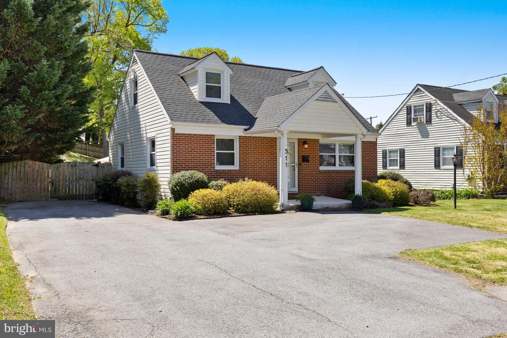 511 GREENWOOD ROAD