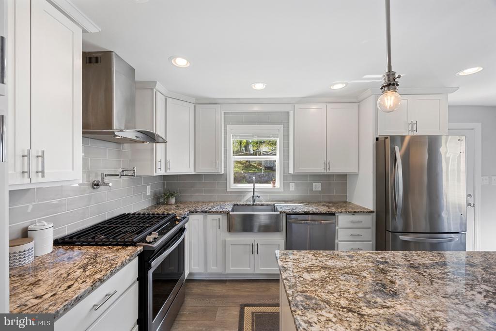 511 GREENWOOD ROAD